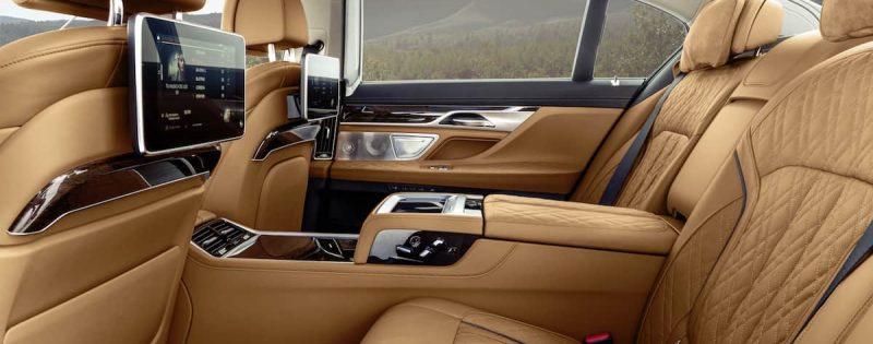 2022-BMW-7-Series-interior-4